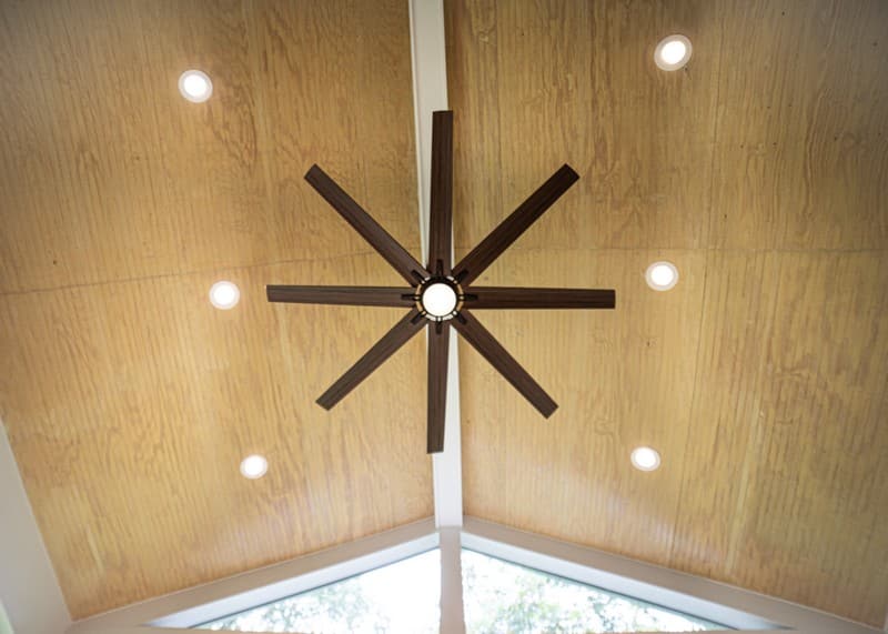 ceiling fan in screened in porch
